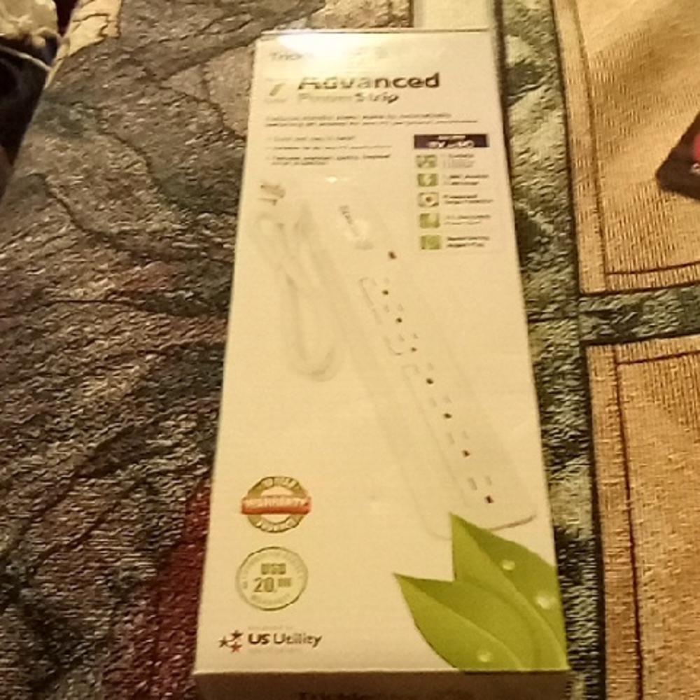 Advanced Power Strip - White